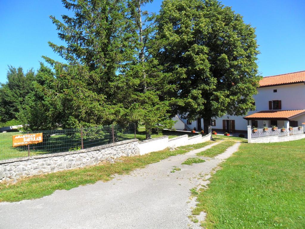 Apartmani Bartulasi Roč Zimmer foto
